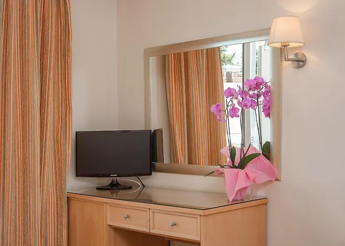 아파트 Marietta Boutique Apts 티실리비