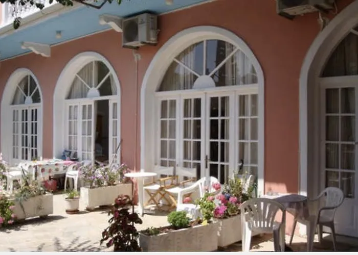 Marietta Boutique Apts * 티실리비